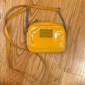 Selling a yellow Michael Kors crossbody bag!